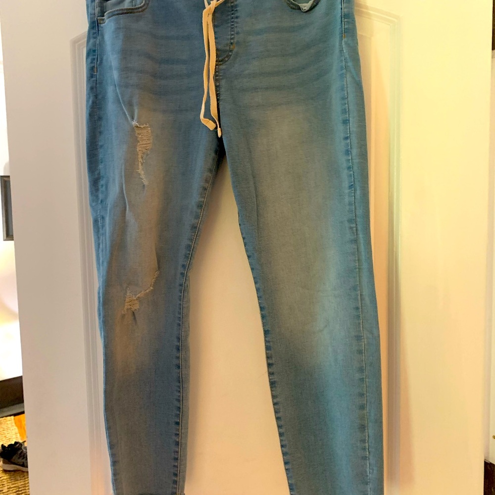 Faded pull-on tie-waist jeans, never worn